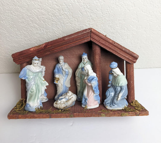 Vintage International Bazaar Pastel Christmas Nativity Scene in Cresh