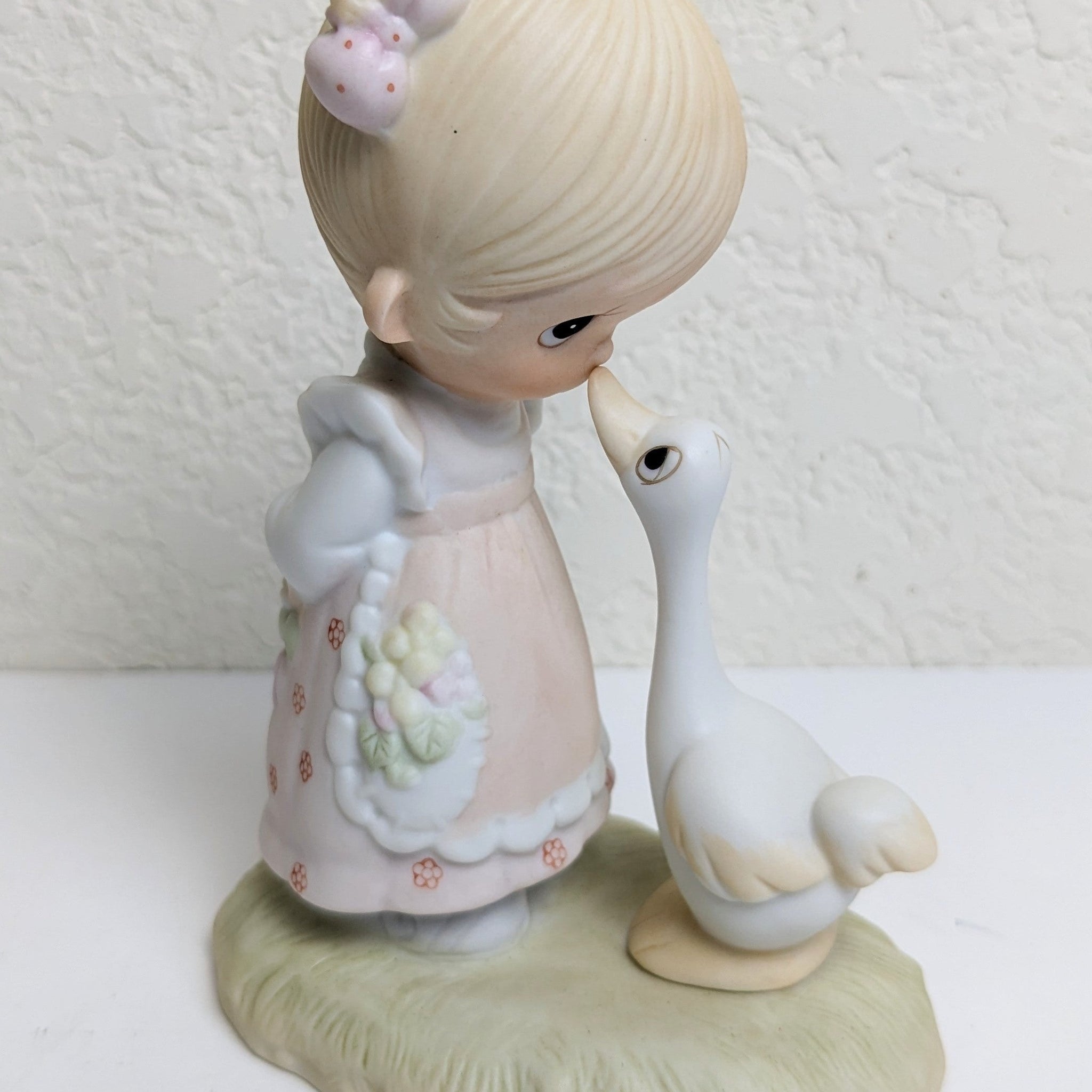 Vintage 1978 Precious Moments 'Make a Joyful Noise' Figurine