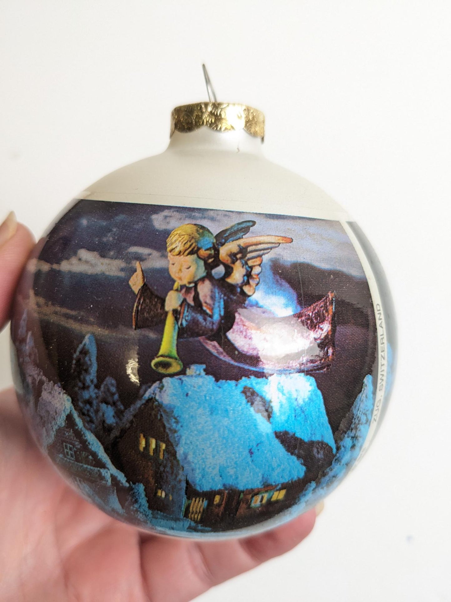 Flying Angel M.I. Hummel 1990 Christmas Ornament