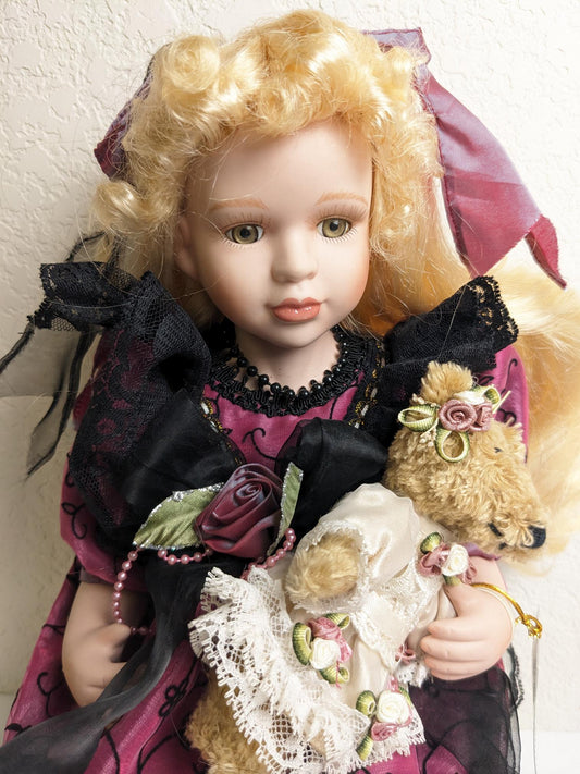 Geppeddo Felicia 'Modern Porcelain' Vintage Doll 13" tall