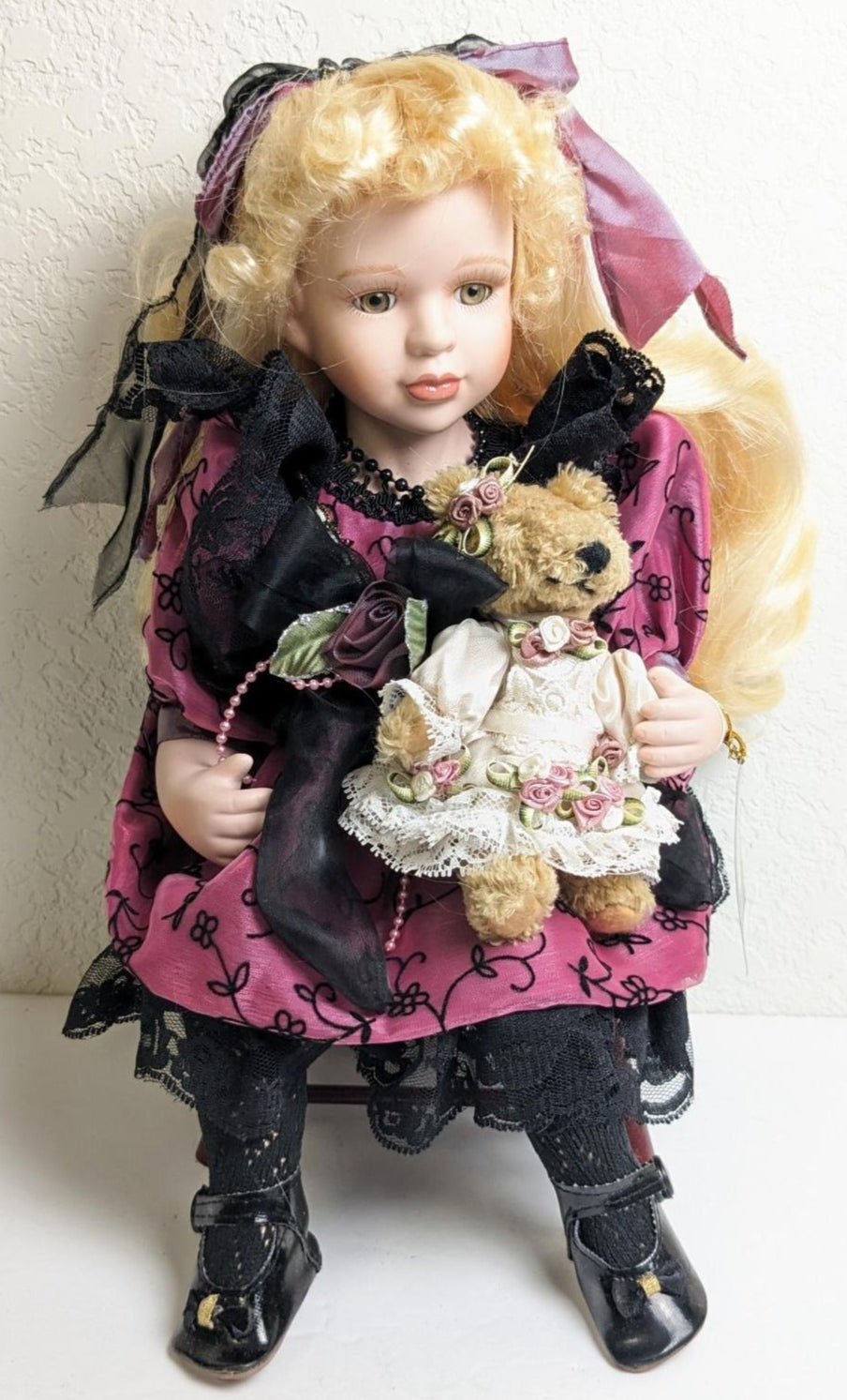 Geppeddo Felicia 'Modern Porcelain' Vintage Doll 13" tall