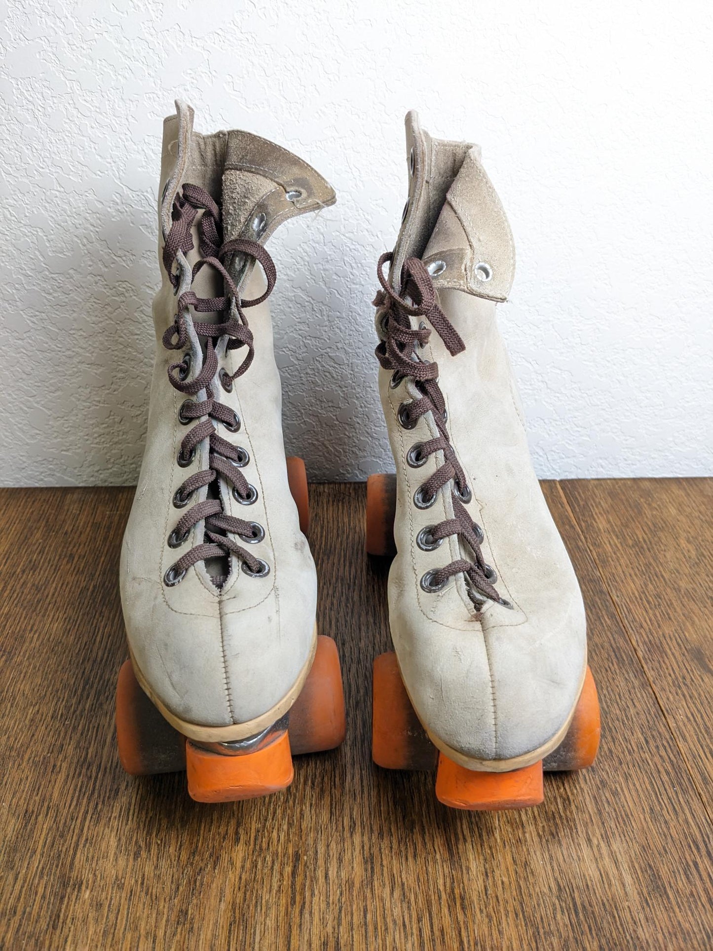 Vintage Tan Suede Roller Skates - Womans Size 8