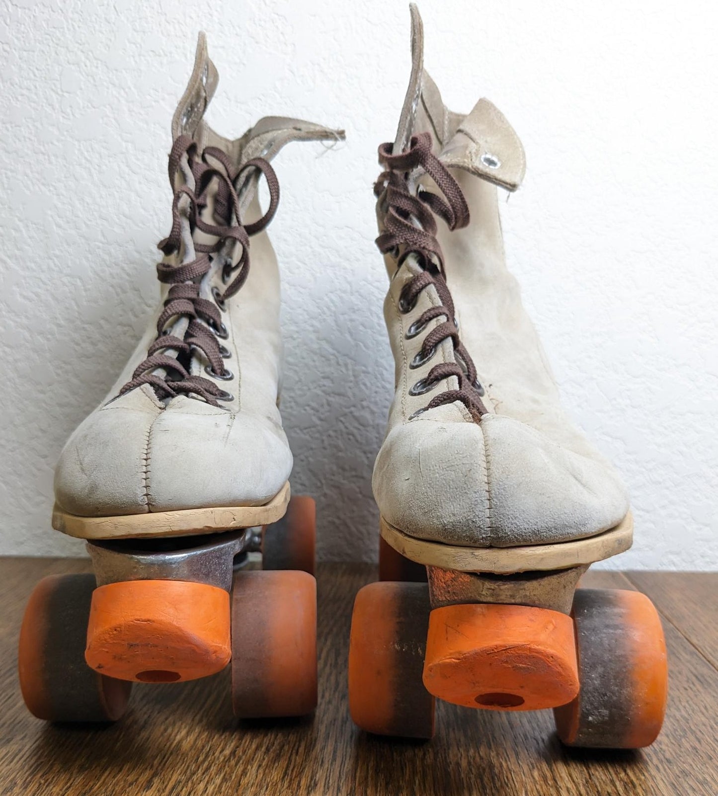 Vintage Tan Suede Roller Skates - Womans Size 8