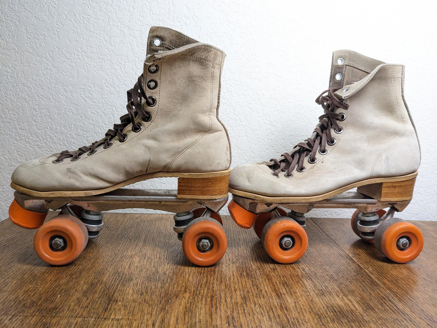 Vintage Tan Suede Roller Skates - Womans Size 8