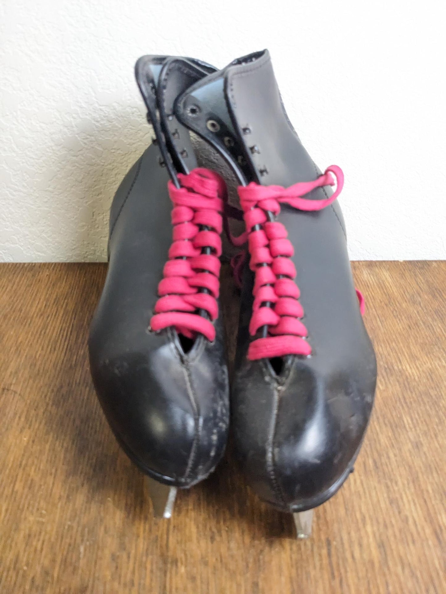 Vintage Black Ice Skates - Size 11