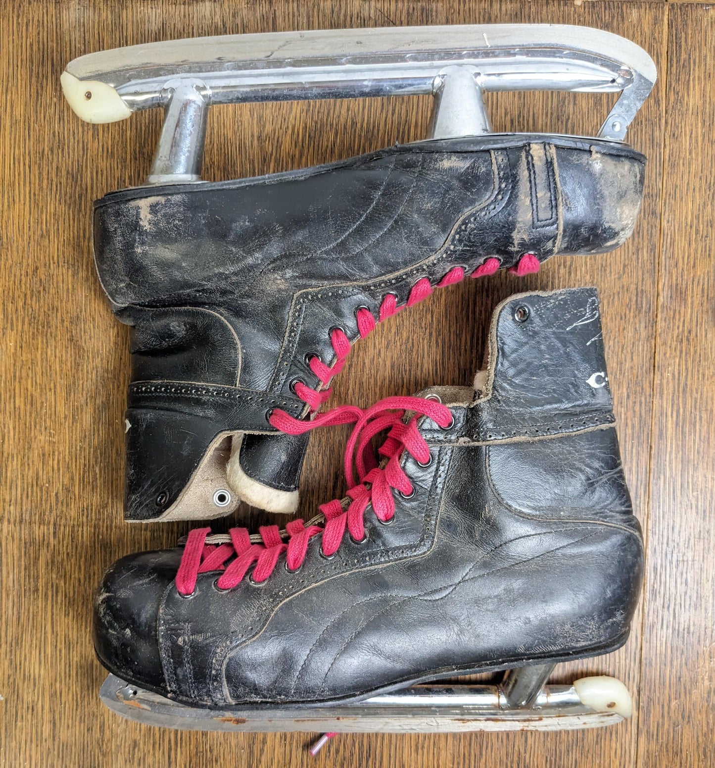 Vintage Bobby Hull CCM Canadian Ice Hockey Skates - Mens Size 11 2/3