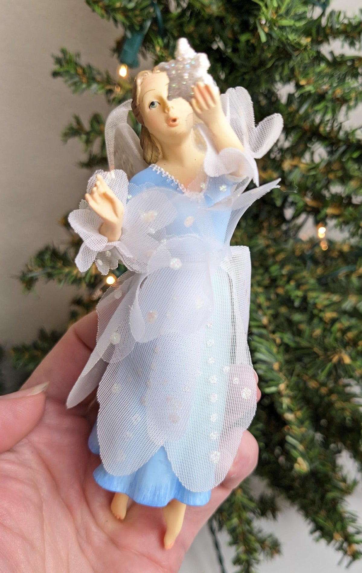 Hallmark Holiday Angel 2006 Christmas Ornament