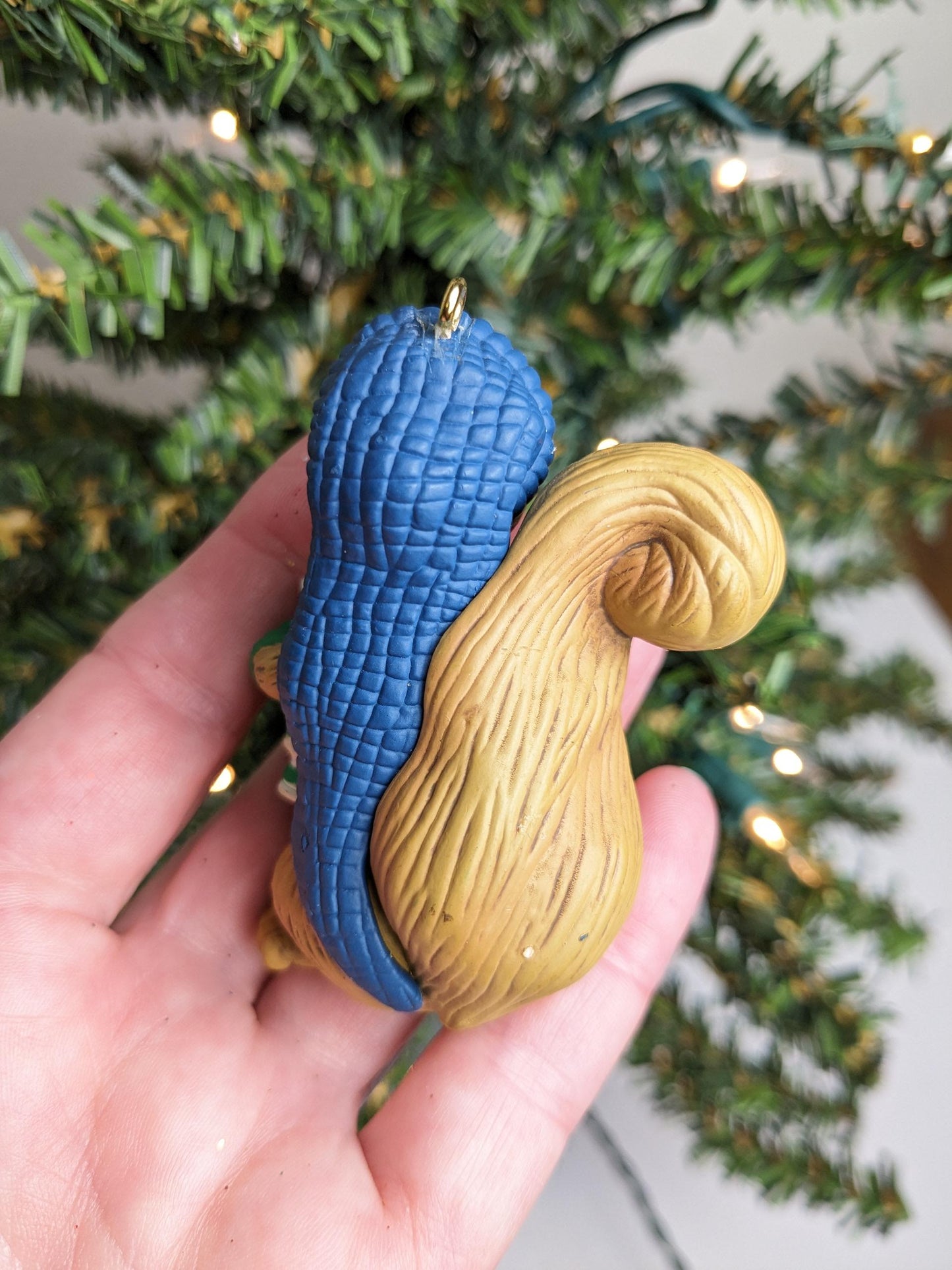 1995 DCI Singing Caroling Squirrel Vintage Christmas Ornament