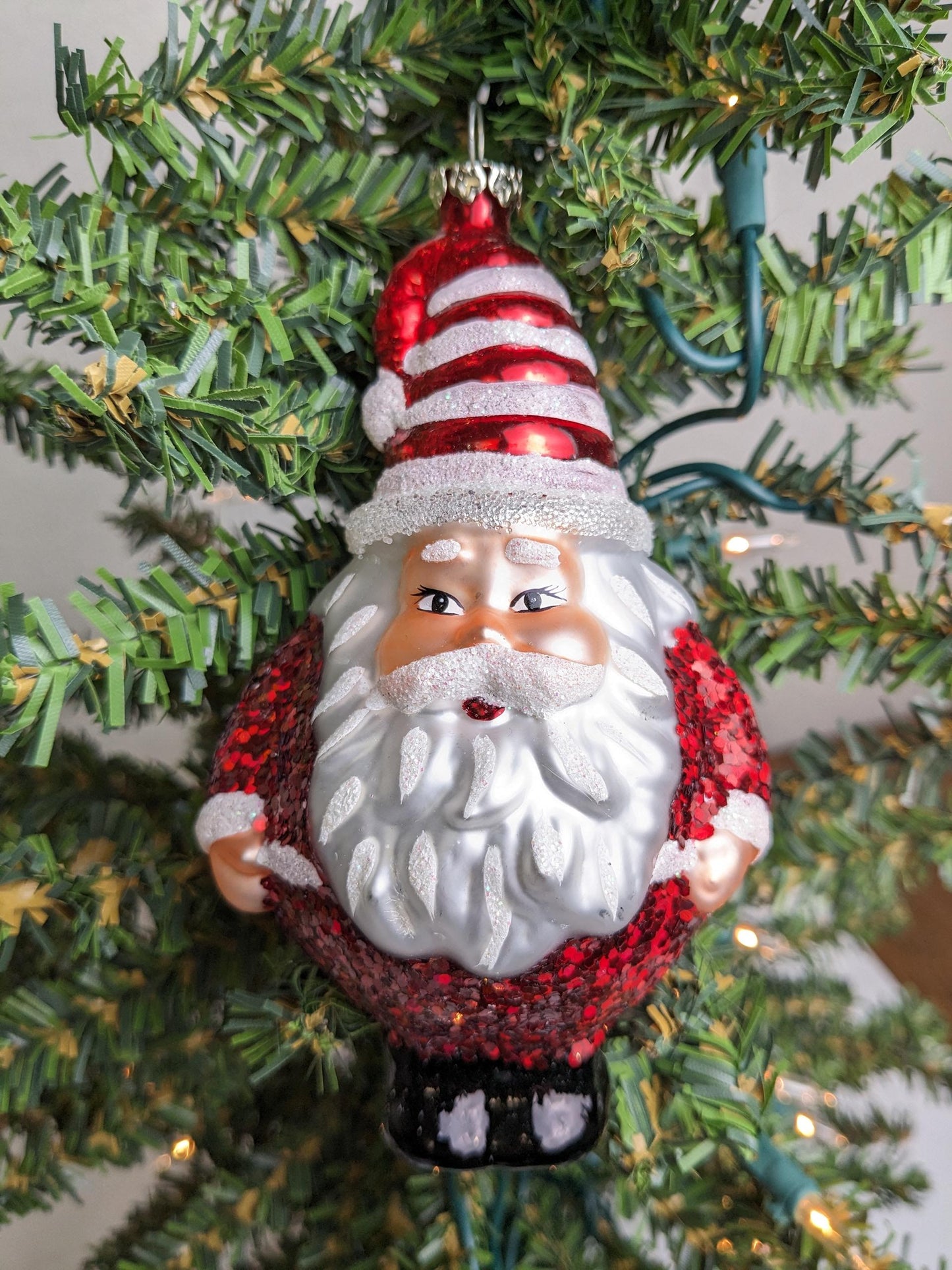 Santa Claus Glass Christmas Ornament