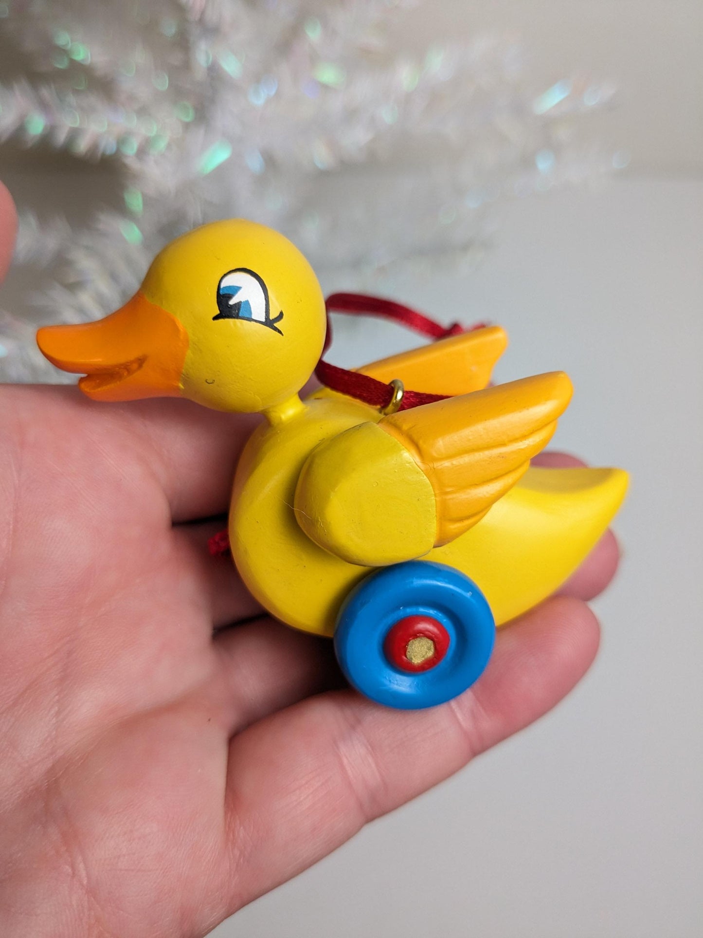 Waddles Duck - Hallmark Keepsake Ornament 2001