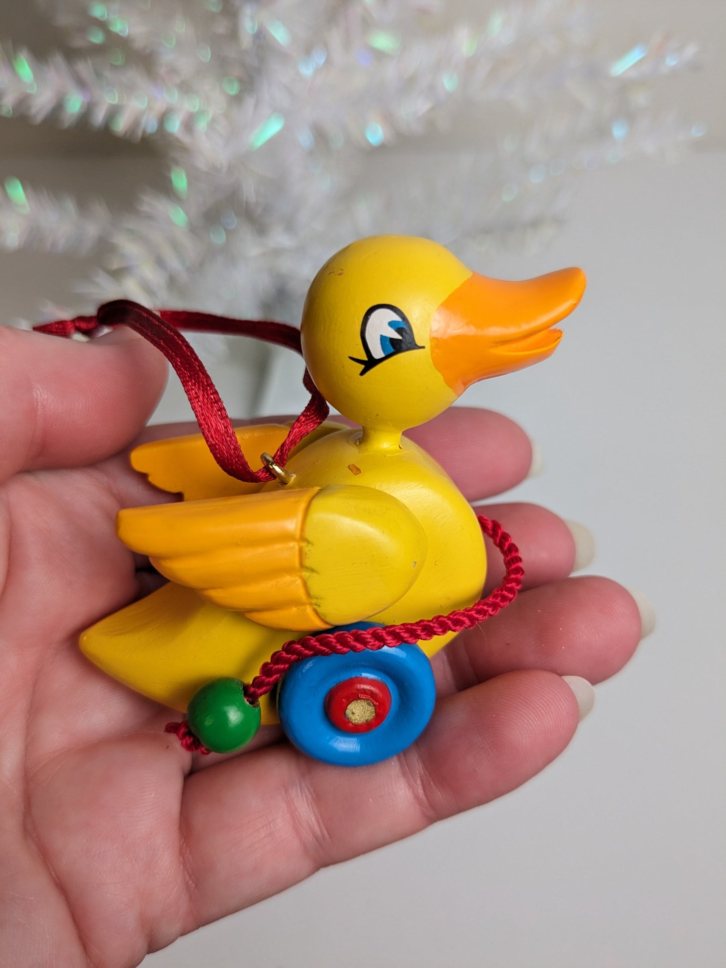 Waddles Duck - Hallmark Keepsake Ornament 2001