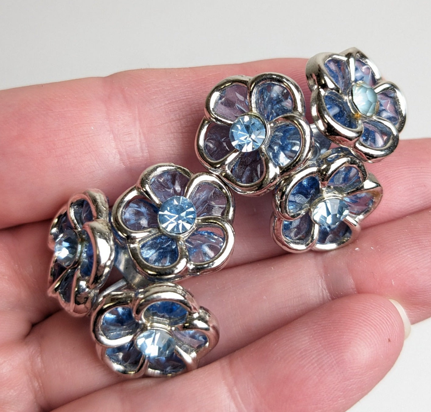 Vintage Jewelry Floral Clip-On Earrings