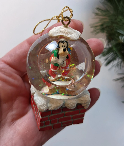 Disney Goofy Christmas Mini Snow Globe