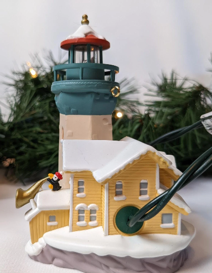 Vintage Hallmark Keepsake 1999 Lighthouse Greetings Christmas Ornament