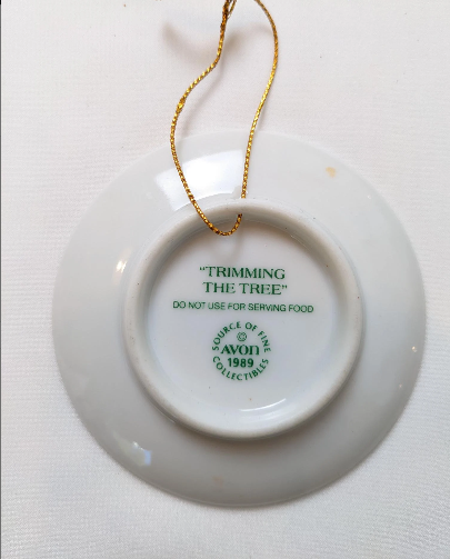 Vintage Avon 1978 Trimming the Tree Plate Christmas Ornament