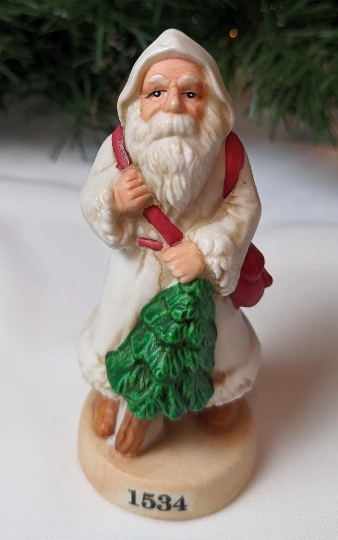 Russ Berrie Saint Nicholas 1534 Santa Christmas Figurine