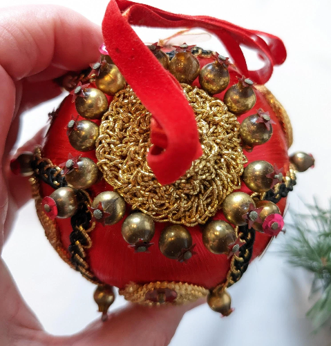 Vintage Handmade Beaded Pushpin Ornament