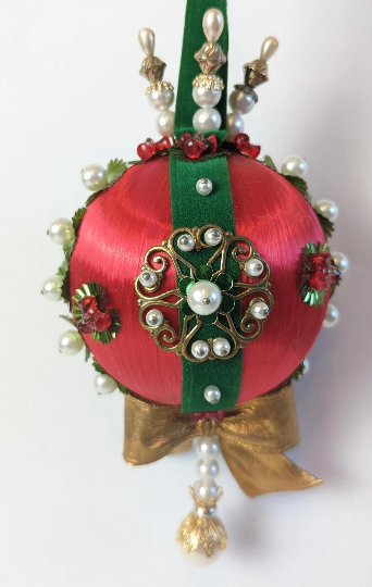 Vintage Red and Green Beaded Pushpin Christmas Ornament