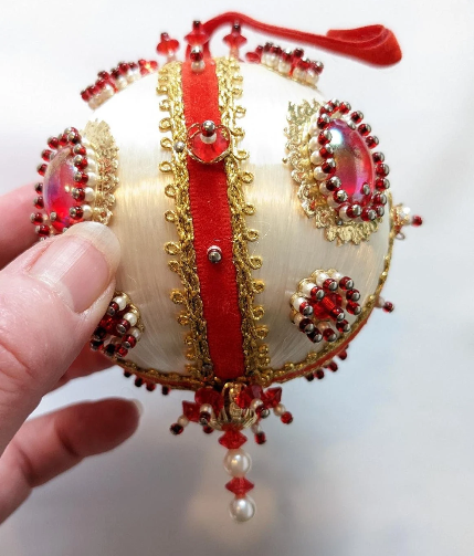 Vintage Handmade Beaded Pushpin Ornament