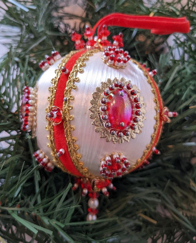 Vintage Handmade Beaded Pushpin Ornament