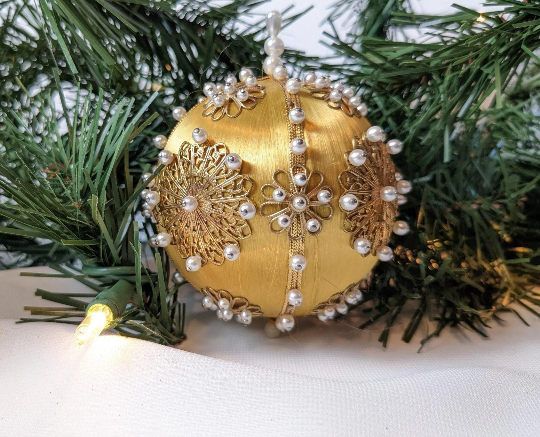 Vintage Handmade Beaded Pushpin Ornament