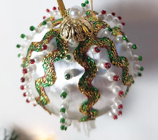 Vintage Handmade Beaded Pushpin Ornament