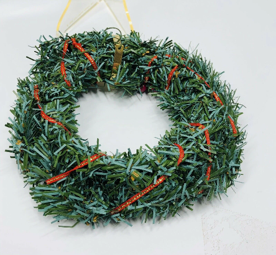 Little Frosty Friends Memory Wreath - Hallmark Keepsake Ornament 1990