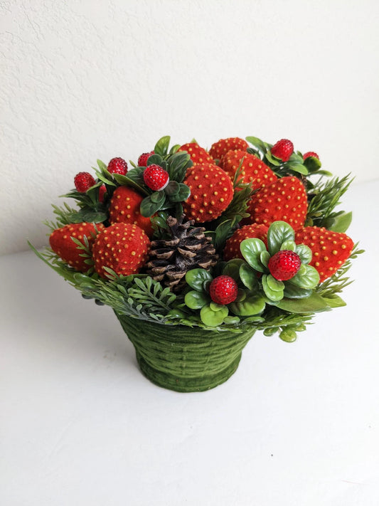 Christmas Strawberry Basket Decoration