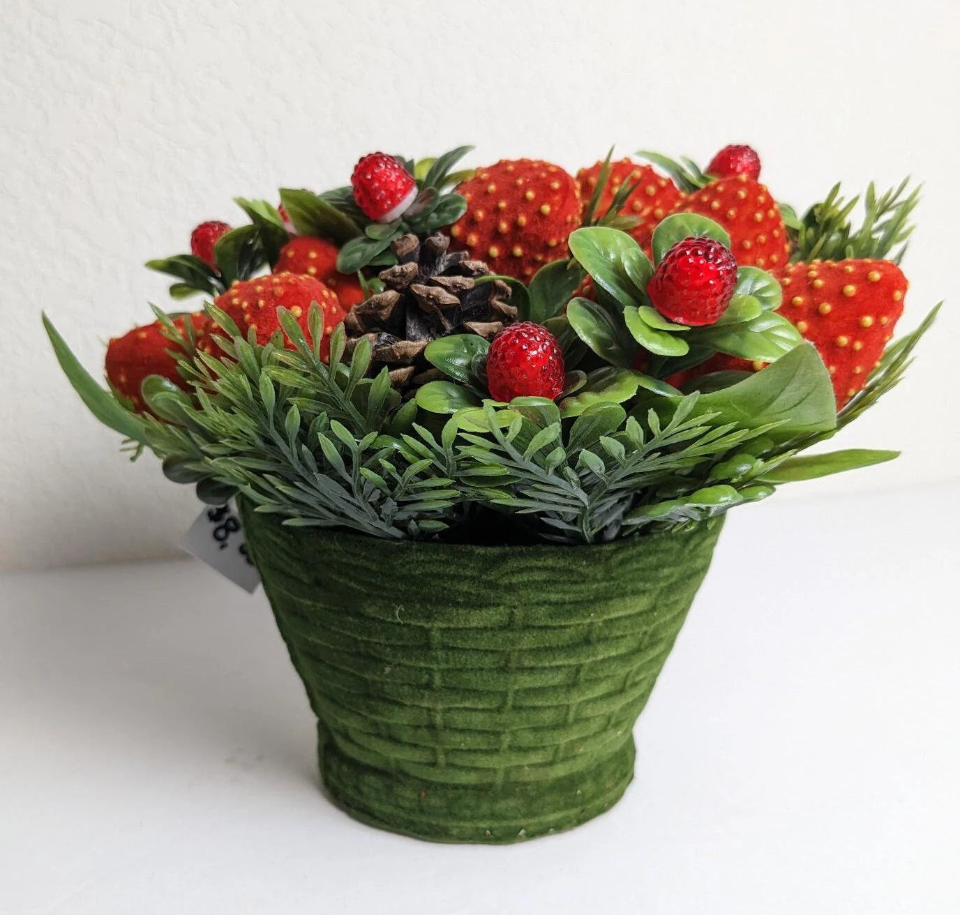 Christmas Strawberry Basket Decoration