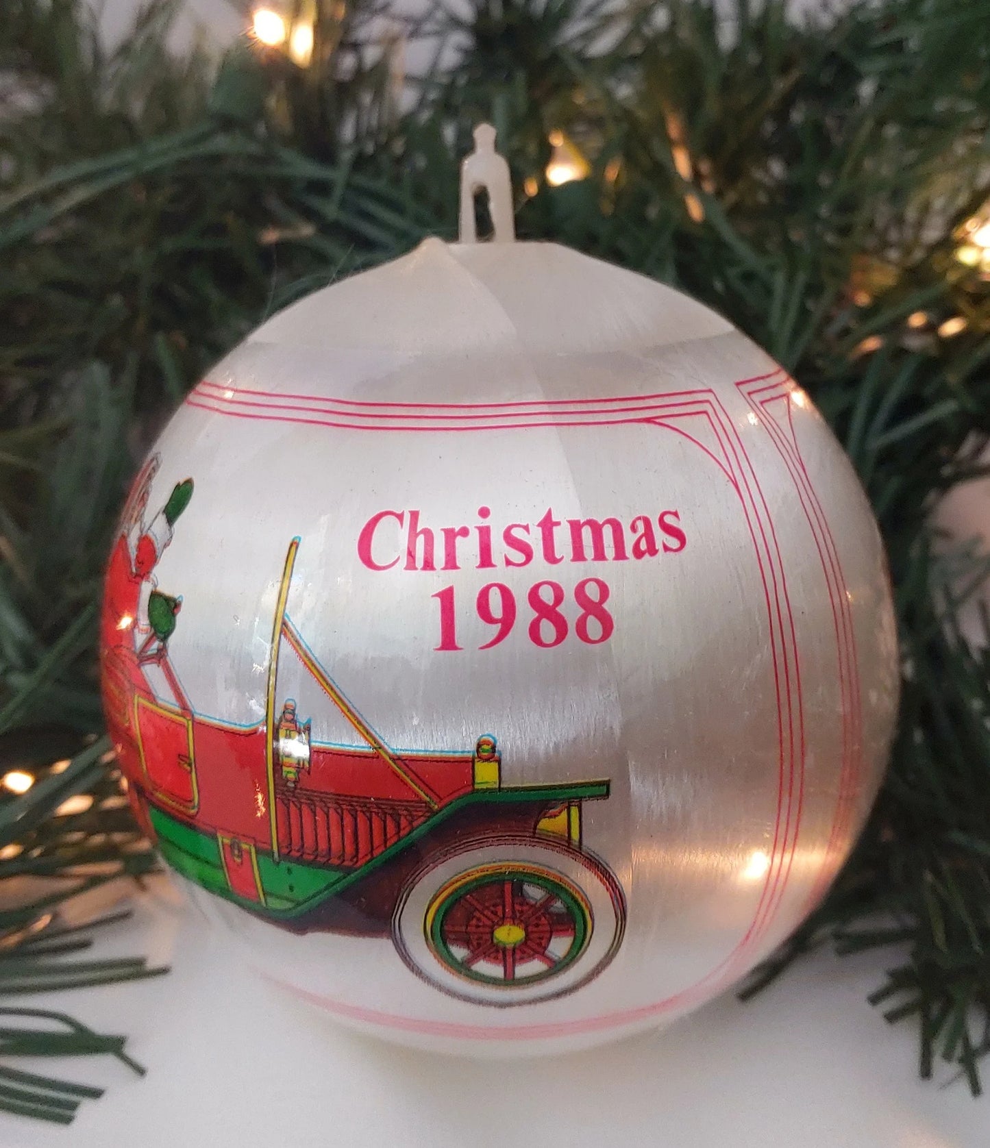 Santa Claus 1988 Satin Ball Christmas Ornament