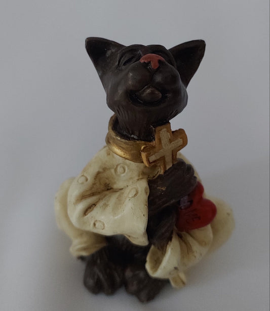 Praying Love Cat Figurine by the Lost Woodsman