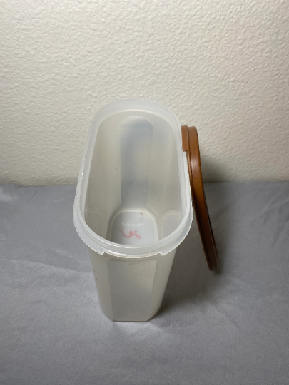 Vintage Tupperware Modular Mates Oval 1.7 L Container with Brown Lid