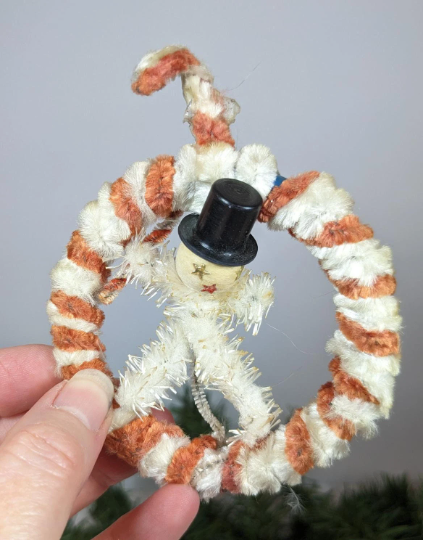 Vintage Chenille Pipe Cleaner Wreath Ornaments