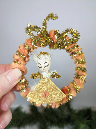 Vintage Chenille Pipe Cleaner Wreath Ornaments