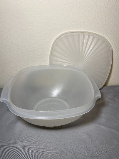 Vintage Tupperware Bowl Set