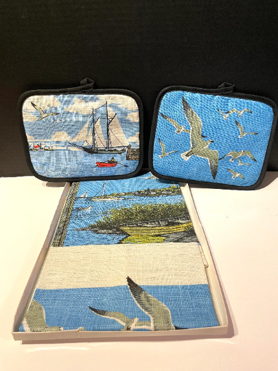 Vintage Kay Dee Beach Themed Potholders and Tea Towel Set