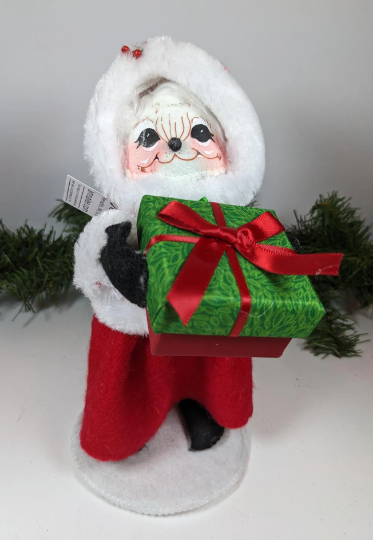 Very Merry Mrs. Santa Mouse Hand Made Annalee Christmas Doll