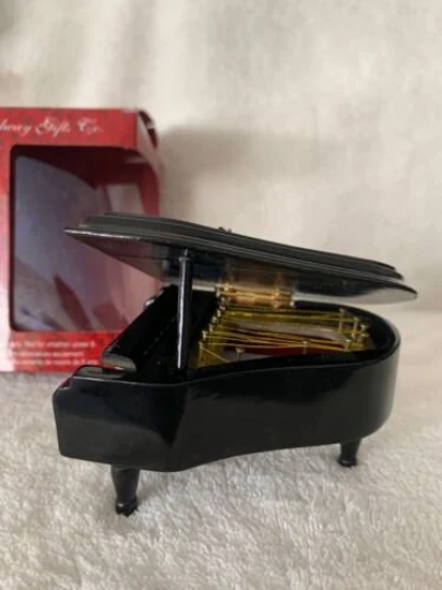 Black Baby Grand Piano - Broadway Gifts Co. Ornament