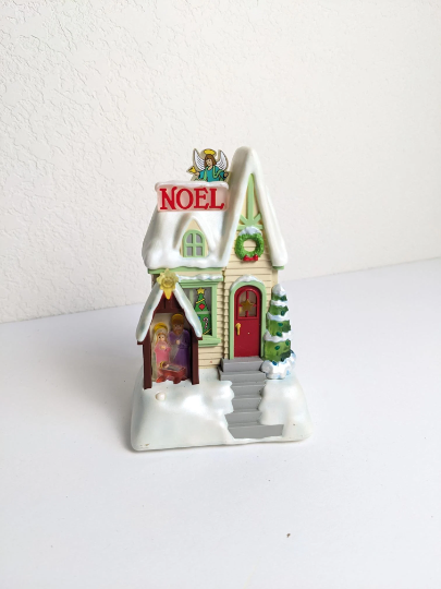 Noel Caroling Cottage - Hallmark Keepsake 2009