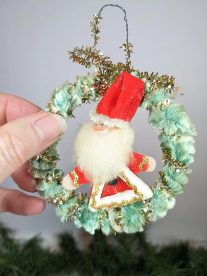 Vintage Chenille Pipe Cleaner Wreath Ornaments