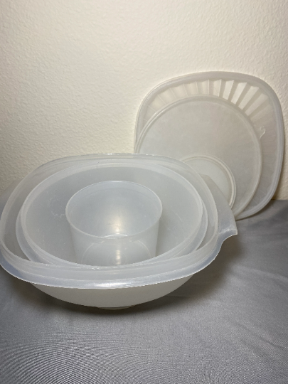 Vintage Tupperware Bowl Set