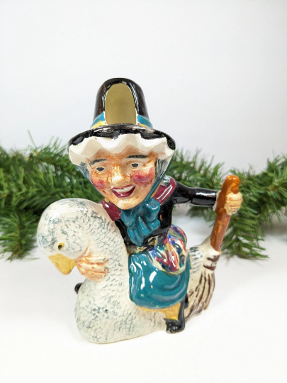 Mother Goose Staffordshire Shorter and Sons Vase