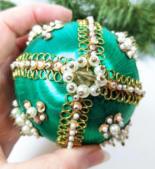 Green Vintage Beaded Pushpin Christmas Ornament