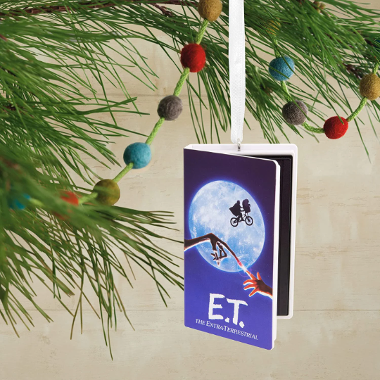 E.T. The Extra-Terrestrial - Hallmark Keepsake Ornament 2022