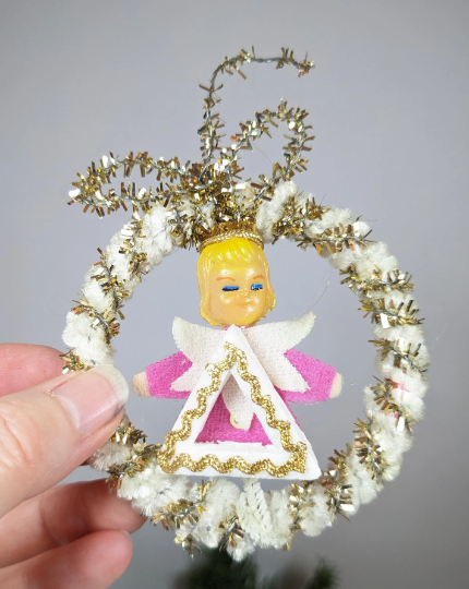 Vintage Chenille Pipe Cleaner Wreath Ornaments