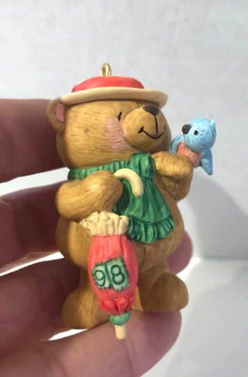 Forever Friends Bear - Hallmark Keepsake Ornament 1998