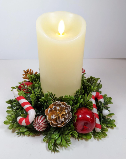 Vintage 1960's Christmas Candle Wreath Ring