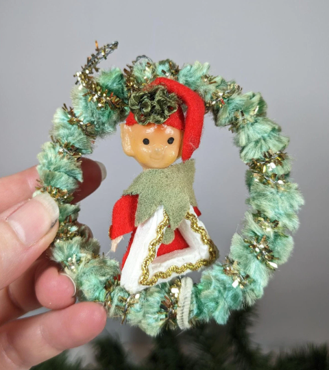 Vintage Chenille Pipe Cleaner Wreath Ornaments