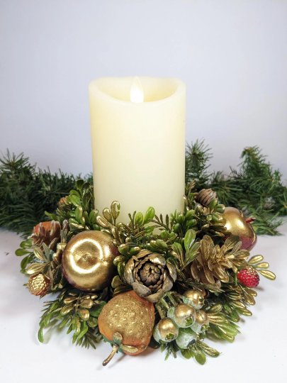 Vintage 1960's Christmas Candle Wreath Ring