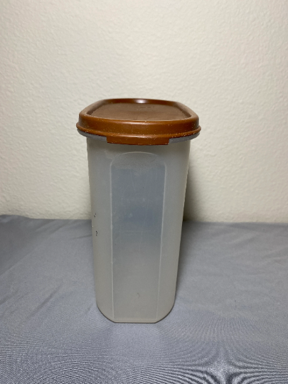 Vintage Tupperware Modular Mates Oval 1.7 L Container with Brown Lid